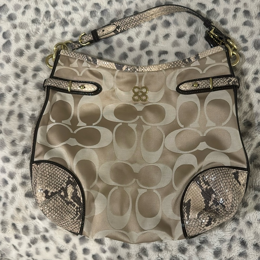 Coach shoulder bag